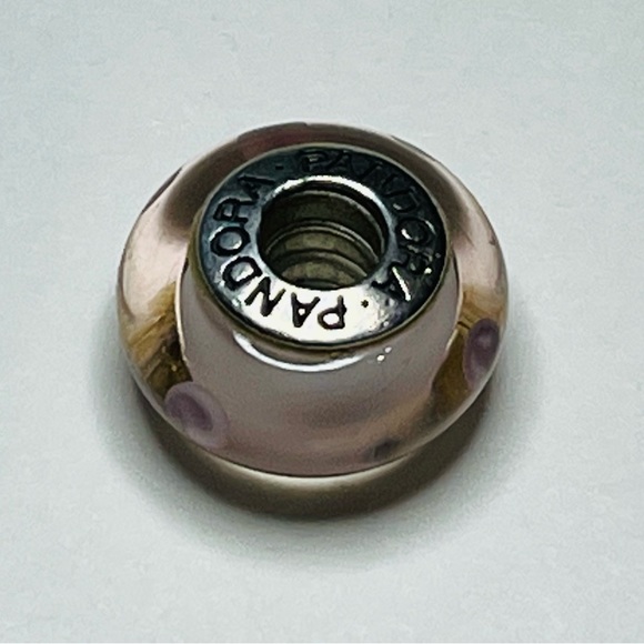 Pink Murano Glass with polka dots and silver center - Picture 5 of 6